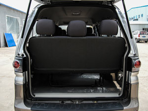 2015款M5 Q7 2.0L 9座长轴舒适型 行李厢空间
