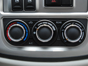 2015款M5 Q7 2.0L 9座长轴舒适型 空调调节