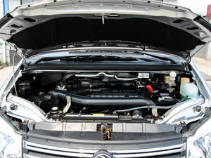 2015款M5 Q7 2.0L 9座长轴舒适型 发动机