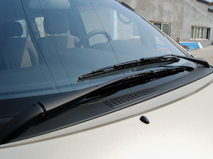 2015款M5 Q3 2.0L 7座长轴舒适型 雨刷