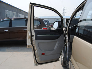2015款M5 Q3 2.0L 7座长轴舒适型 驾驶位车门