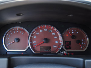 2015款M5 Q3 2.0L 7座长轴舒适型 仪表