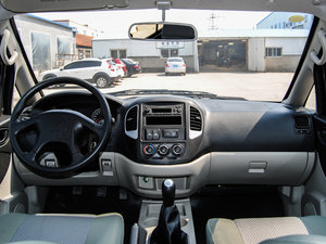 2015款V3 1.5L 5座特供版 国IV 内饰全景