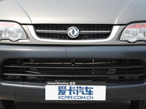 2015款V3 1.5L 5座特惠版 国IV 中网