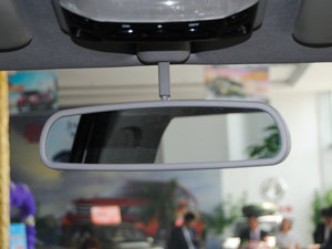 2015款M5 Q7 2.0L 7座长轴舒适型 车内后视镜