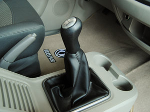 2015款M5 Q7 2.0L 7座长轴舒适型 换挡杆