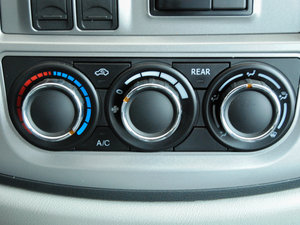 2015M5 Q7 2.0L 7LSm {{