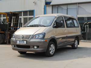2015款V3 1.5L 7座舒适型 国IV 左前45度