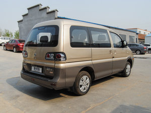 2015款V3 1.5L 7座舒适型 国IV 整体外观