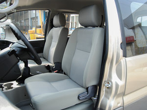 2015款V3 1.5L 7座舒适型 国IV 主驾驶座椅