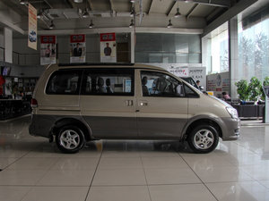 2015M5 Q3 2.0L 7SA w^