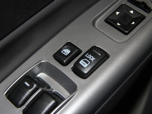 2015M5 Q3 2.0L 7SA п؅^