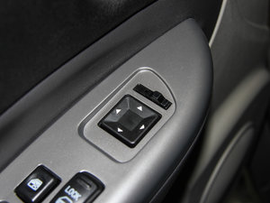 2015M5 Q3 2.0L 7SA п؅^