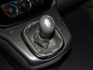 2015M5 Q3 2.0L 7SA п؅^