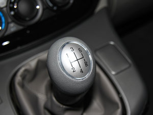 2015M5 Q3 2.0L 7SA п؅^