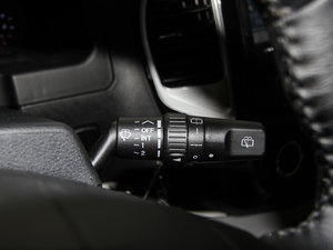 2015M5 Q3 2.0L 7SA п؅^