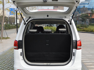 2016款1.5L 手动舒适型 行李厢空间