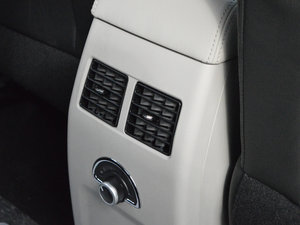 2016款1.5L 手动舒适型 空间座椅