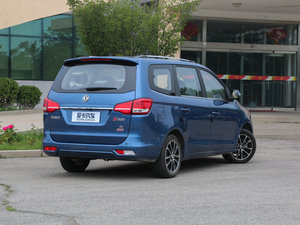 2016款1.6L CVT尊享型 整体外观