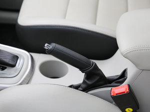 2016款1.6L CVT尊享型 驻车制动器