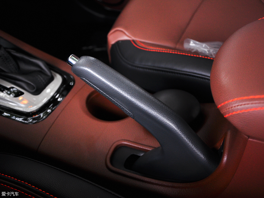 2016���X5 1.6L CVT���A��