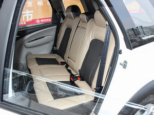 2016款1.5L 手动舒适型 后排座椅