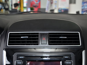 2016款1.6L CVT舒适型 空调出风口