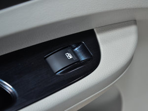 2016款1.6L CVT舒适型 中控区