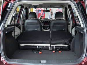 2016款1.6L CVT舒适型 行李厢空间