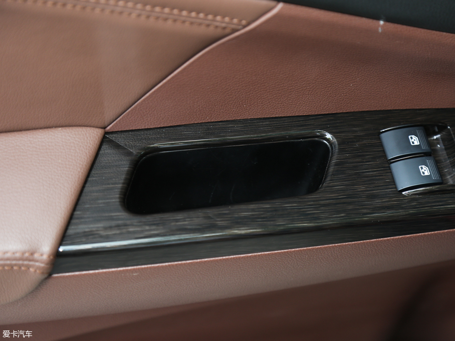 2016L(fng)SX6 2.0L ք(dng) 7