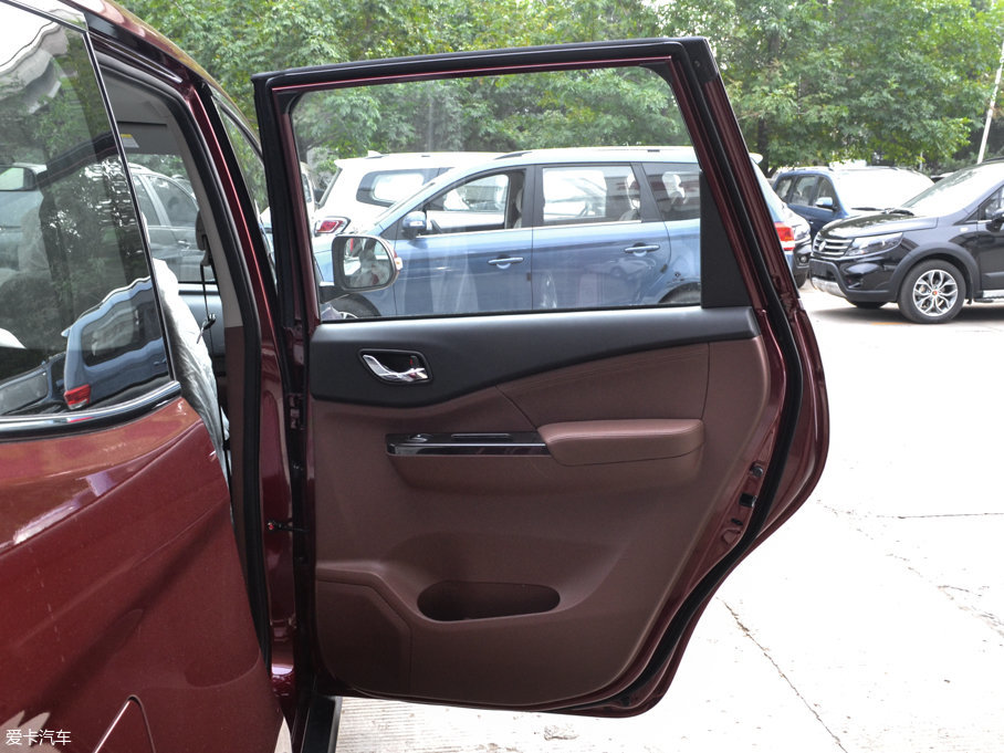 2016LSX6 1.6L CVTA 7