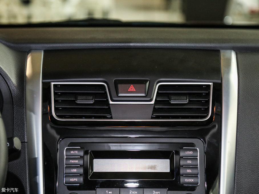 2016L(fng)SX6 1.6L ք(dng)A 7