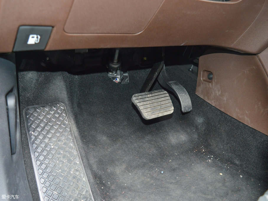 2017���X5 1.6L CVT���A��