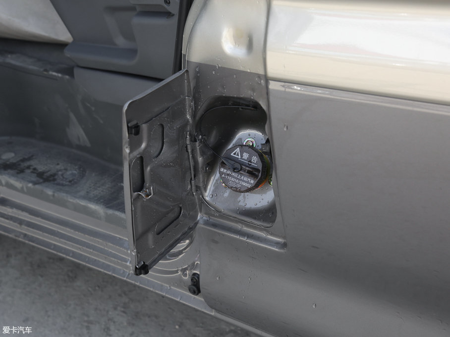 2017������ M3L 1.6L �ք����m�� 7��