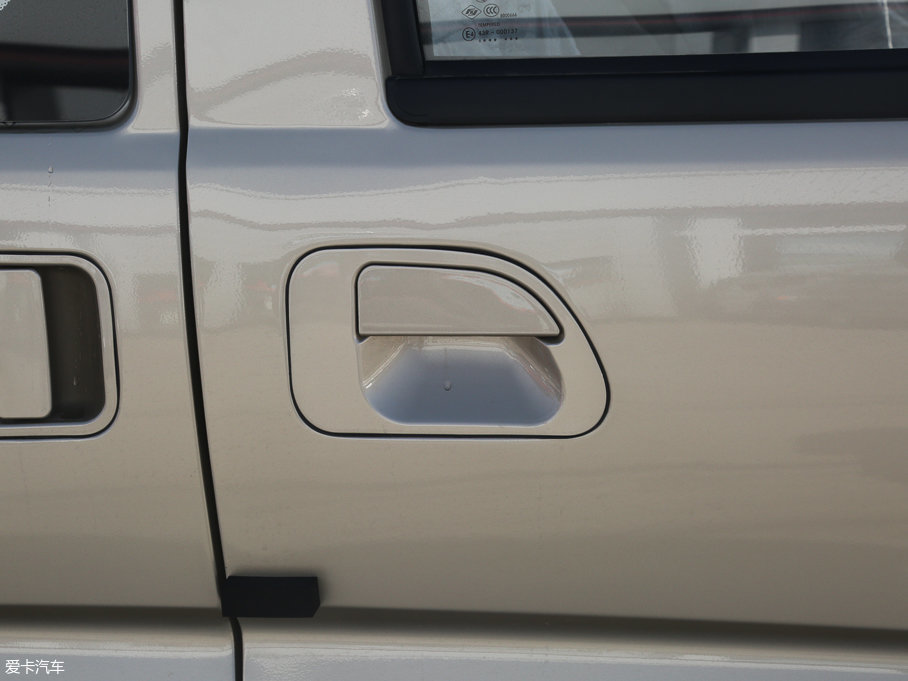 2017������ M3L 1.6L �ք�(d��ng)���m�� 7��