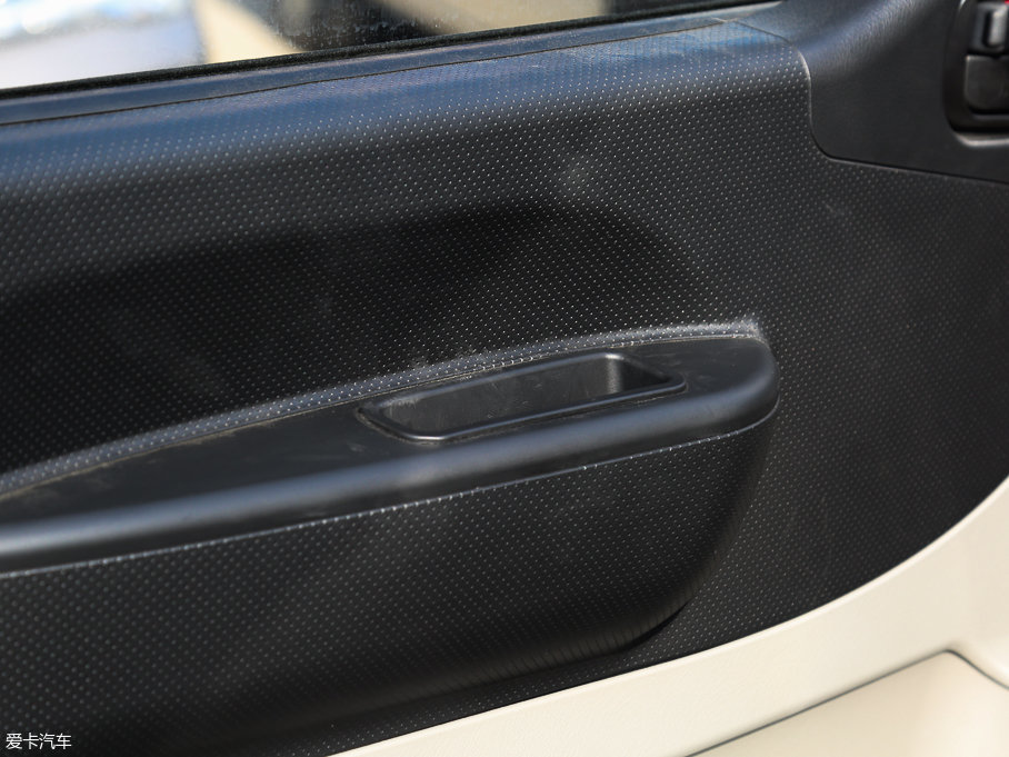 2017������ M3L 1.6L �ք�(d��ng)���m�� 7��