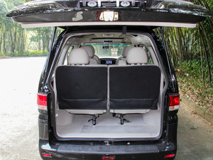 2017款M5 2.0L 手动豪华型 行李厢空间