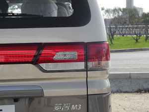 2017款M3L 1.6L 手动舒适型 7座 尾灯