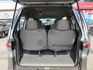 2017款V3 1.5L 手动豪华型 7座 行李厢空间
