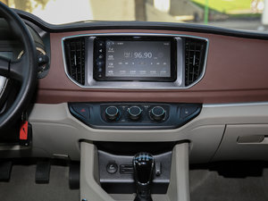 2017款M5 1.6L 手动豪华型  中控台