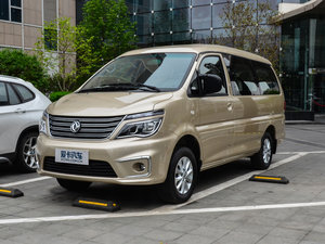 2017款M5L 1.6L 手动舒适型 7座 左前45度