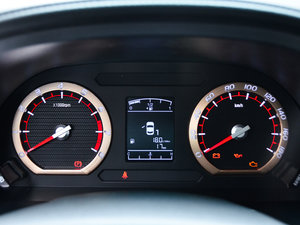 2017款M5L 1.6L 手动舒适型 7座 仪表
