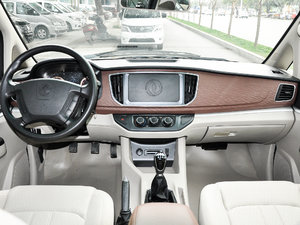2017款M5 1.6L 手动标准型 内饰全景