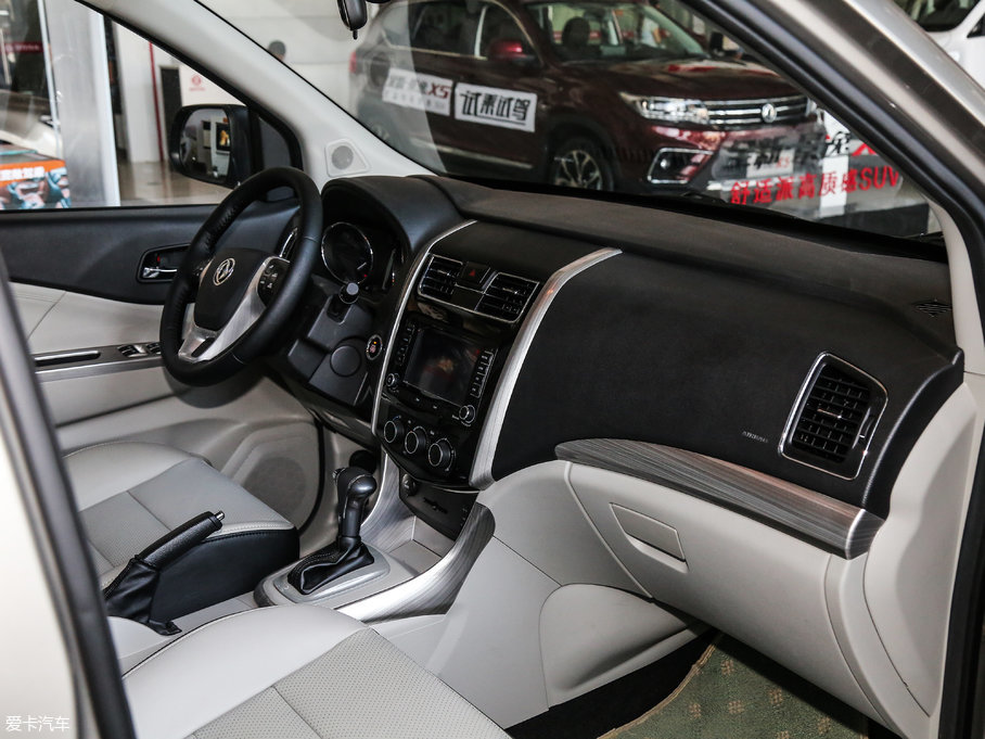 2017���L��S500 1.6L CVT���F��