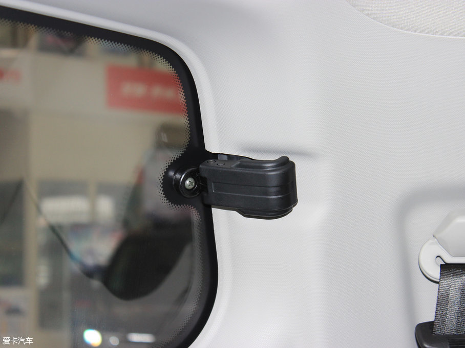 2017���L(f��ng)��S500 1.5L �ք�(d��ng)��Ӣ��