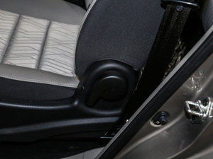 2017款1.5L 手动实用型 空间座椅