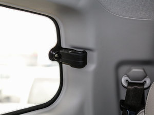2017款1.5L 手动实用型 空间座椅