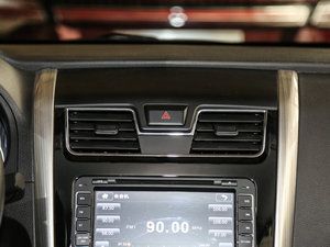 2017款1.5L 手动实用型 空调出风口