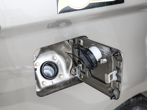 2017款1.5L 手动实用型 油箱盖