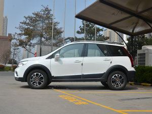 2017款1.5L 手动舒适型 正侧（左）